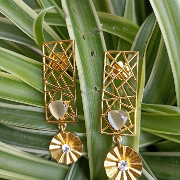 Handmade gold platted stone studded contemporary earrings - Picture 3 of 11